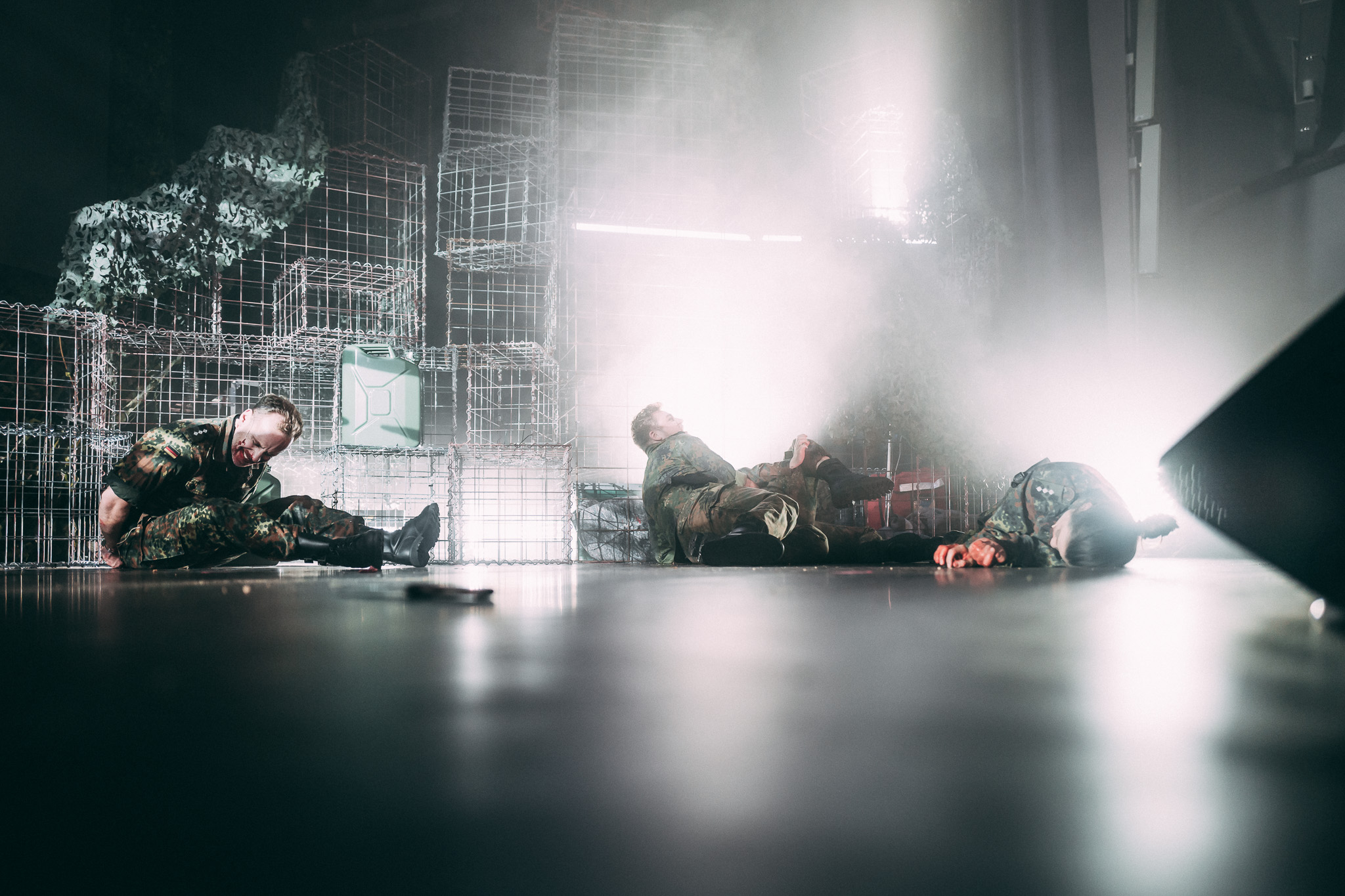 "Zombie Inferno" 2020, Bühne und Kostüme von Mara Lena Schönborn, Foto: Nico Moser